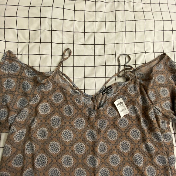 Mauve purple off shoulder blouse - Picture 3 of 3